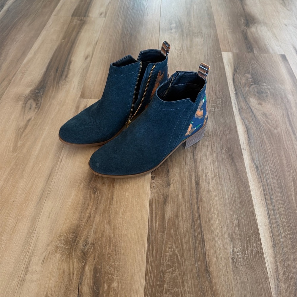Inkkas Teal Suede Ankle Boots Size 7 Tribal Woven Back Panel